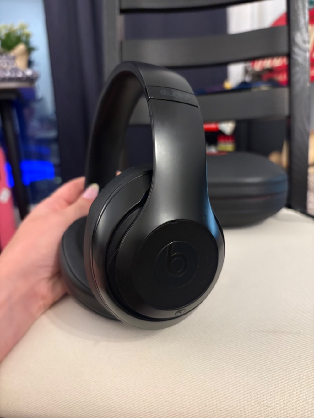 Beats Studio 3 - Picture 2 of 6